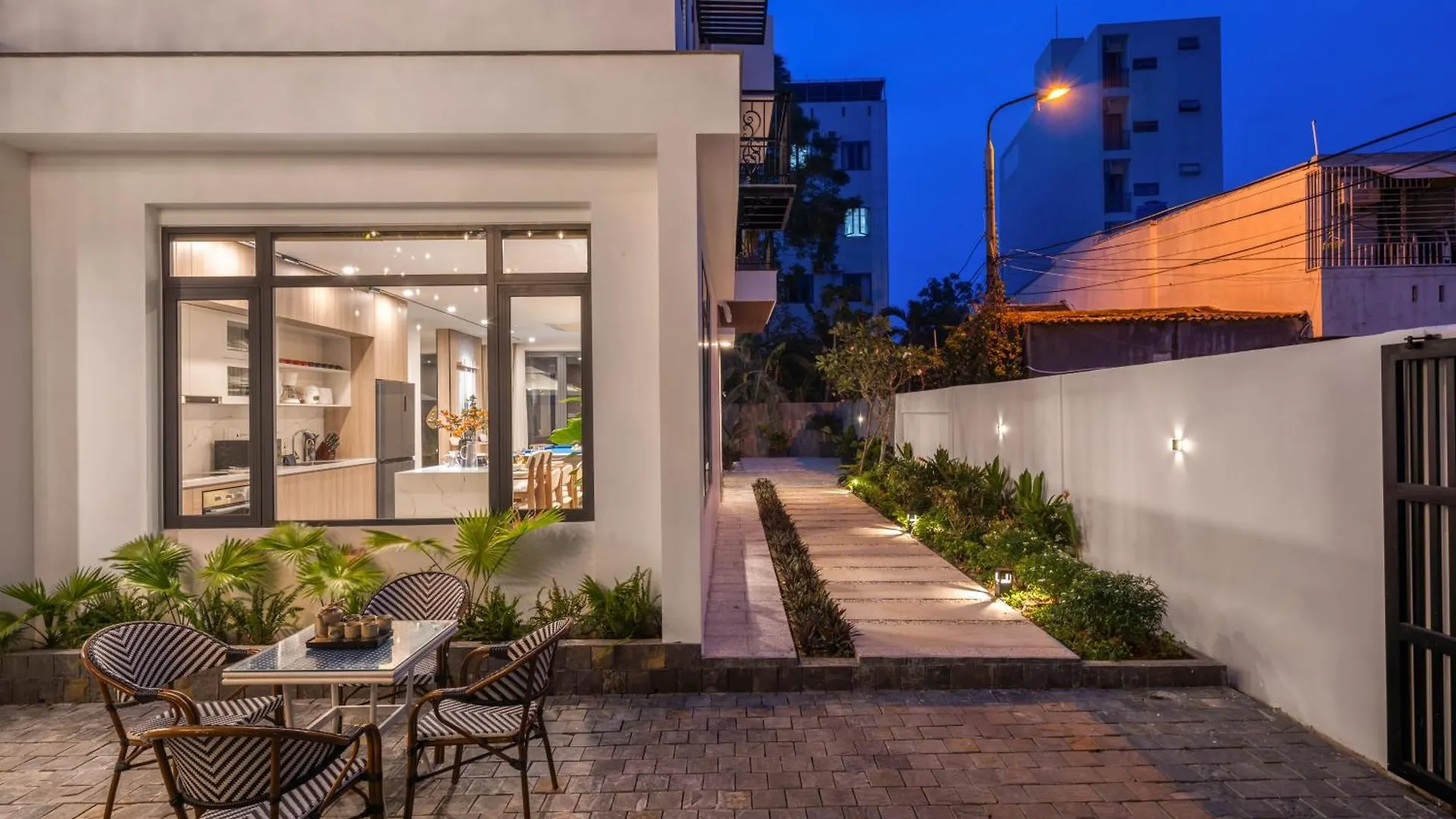 Sense Pool Villa - Luxurious 500M2 Pool Mansion Walk To My Khe Beach دا نانغ