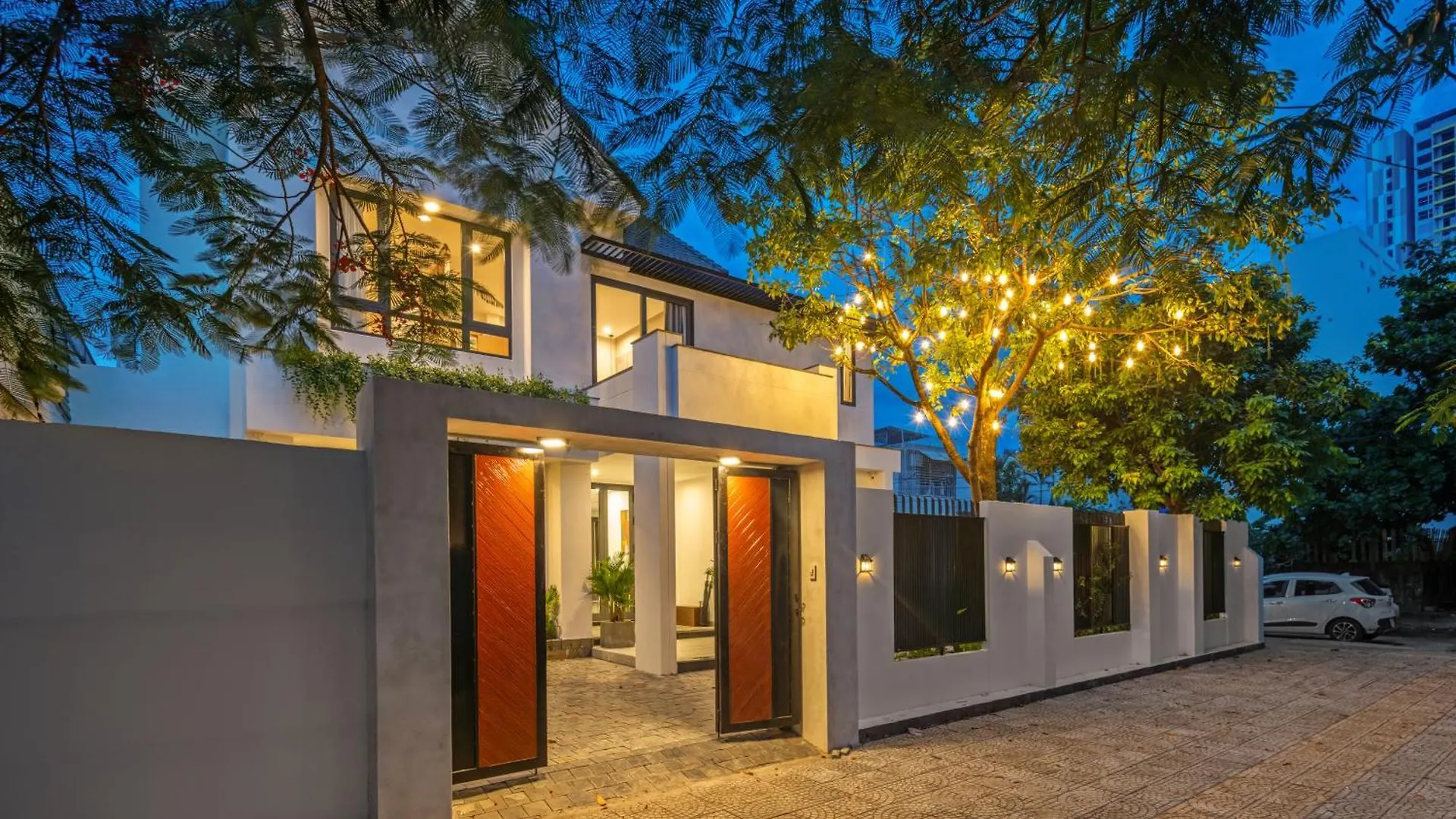 Sense Pool Villa - Luxurious 500M2 Pool Mansion Walk To My Khe Beach Da Nang Vietnam