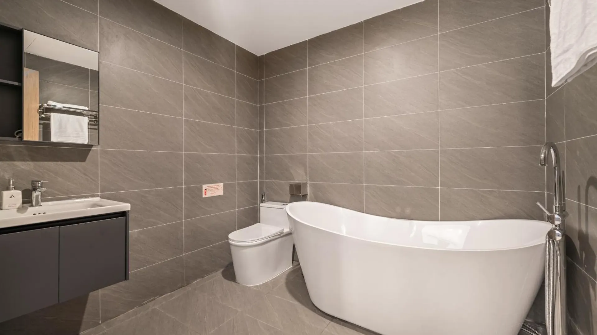 Sense Pool Villa - Luxurious 500M2 Pool Mansion Walk To My Khe Beach Da Nang