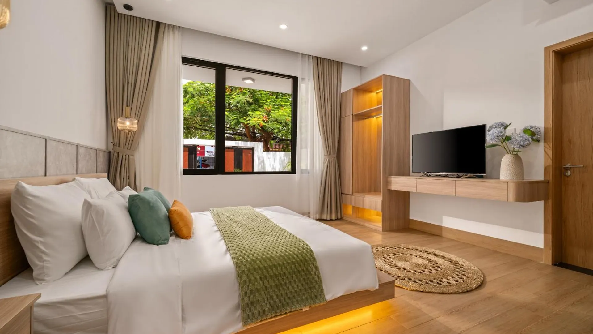 Sense Pool Villa - Luxurious 500M2 Pool Mansion Walk To My Khe Beach Da Nang